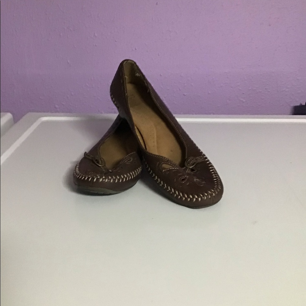 Cute kitten heel pumps